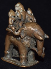 Ayannar with consort.jpg