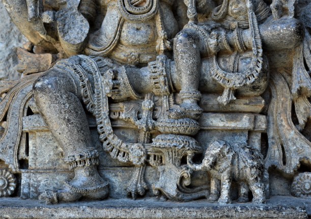 LN elephant supporting lotus